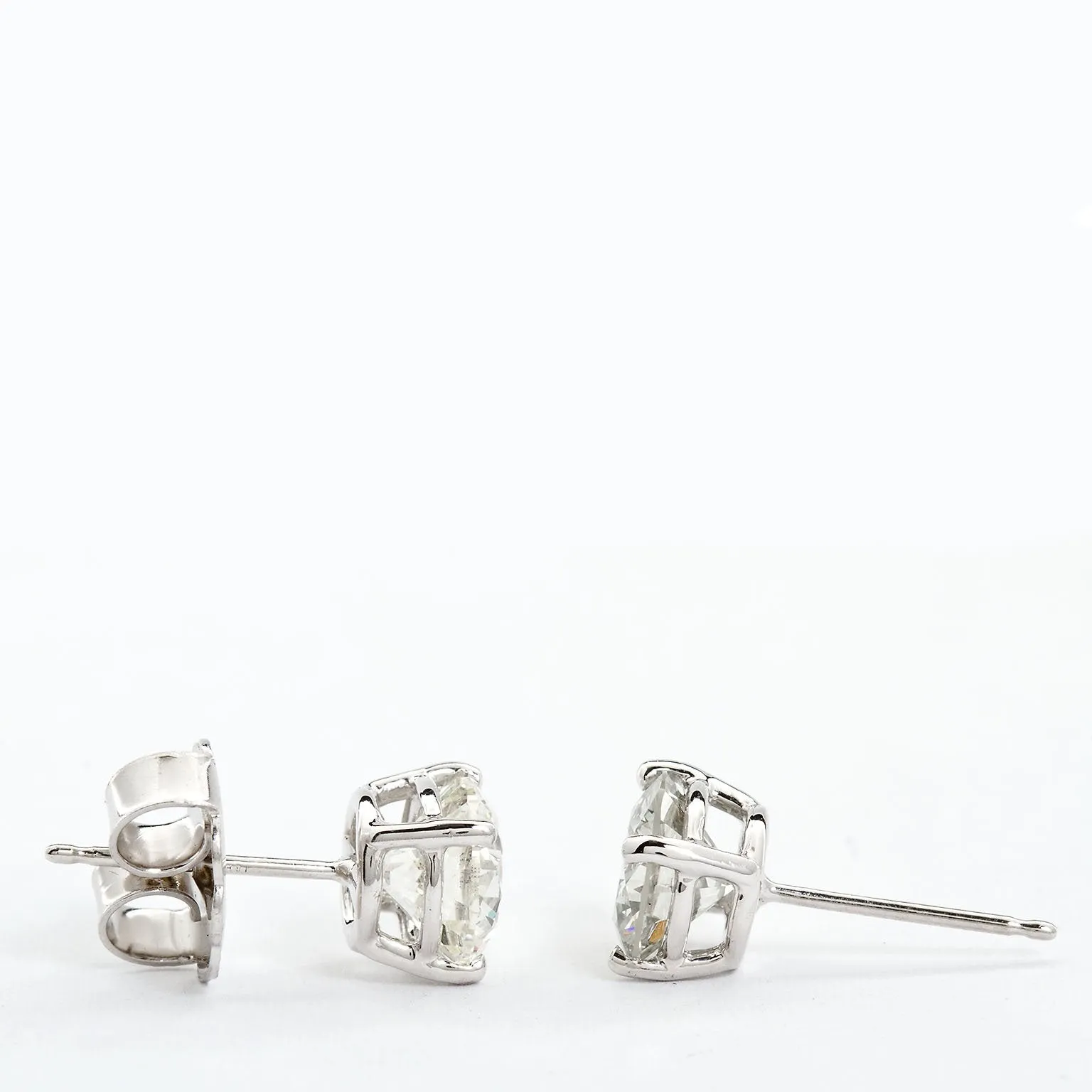 3.00 Carat Round Diamond Stud Earrings