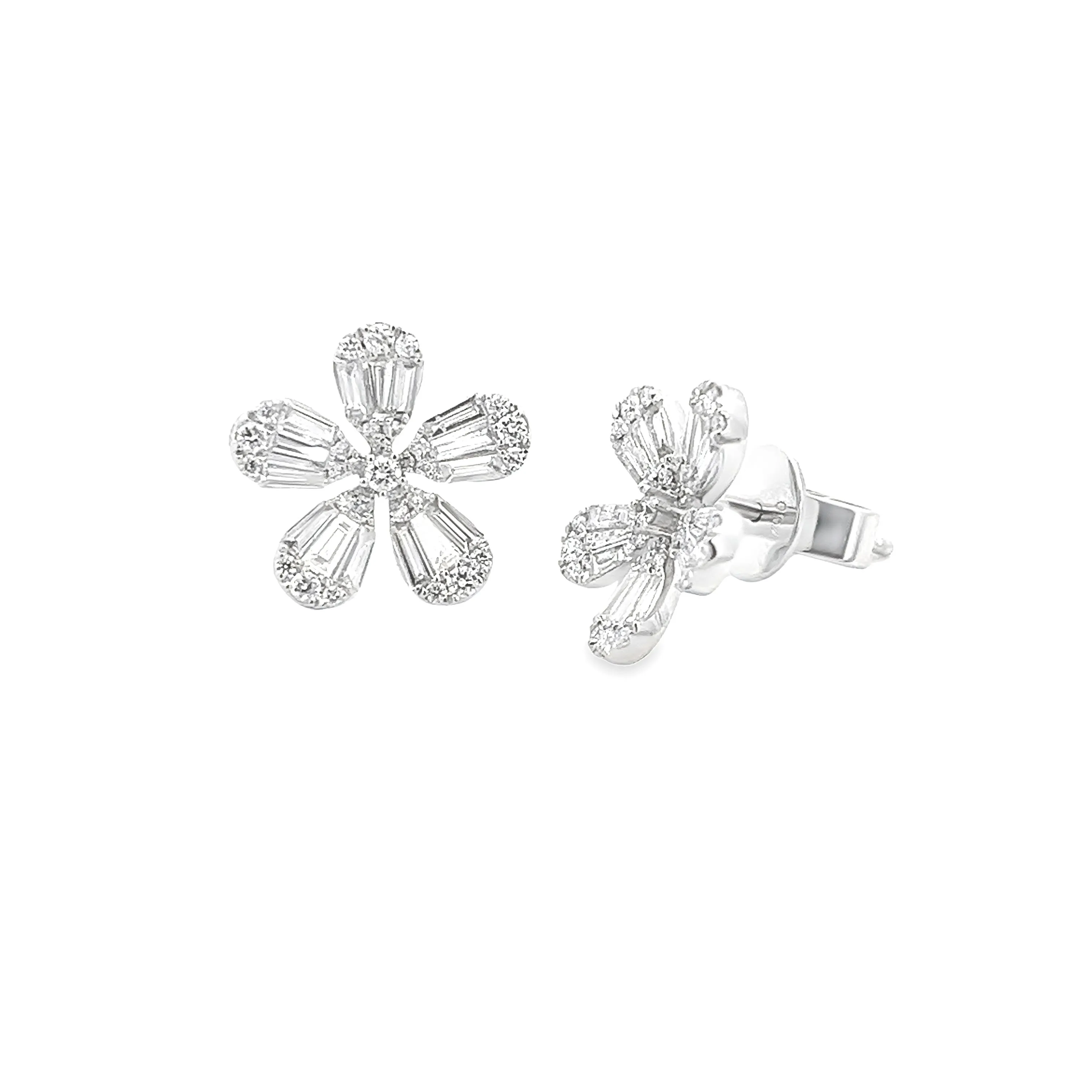 .95ct 18k White Gold Diamond Flower Earrings