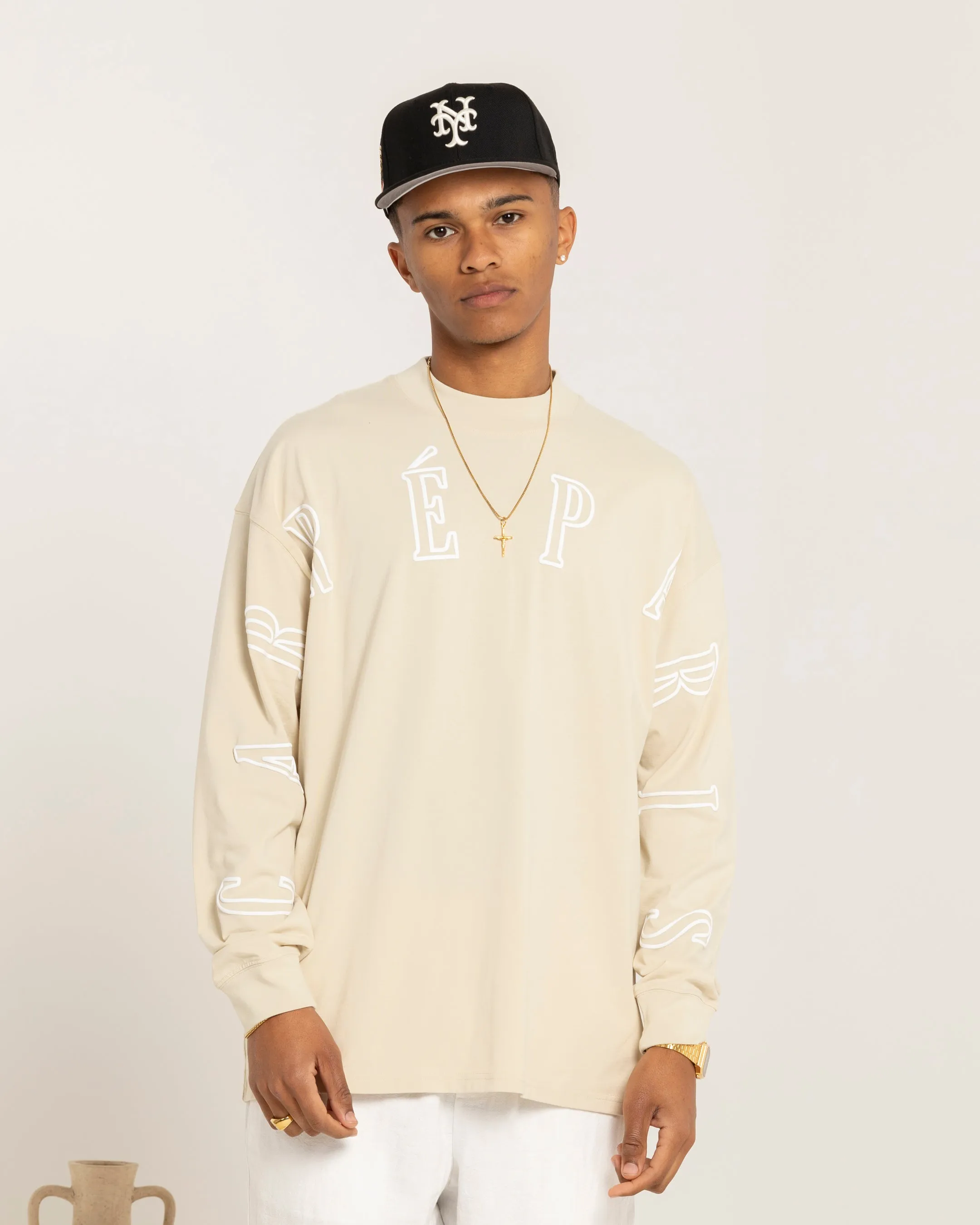 Carre Global Oversized Long Sleeve T-Shirt Light Stone